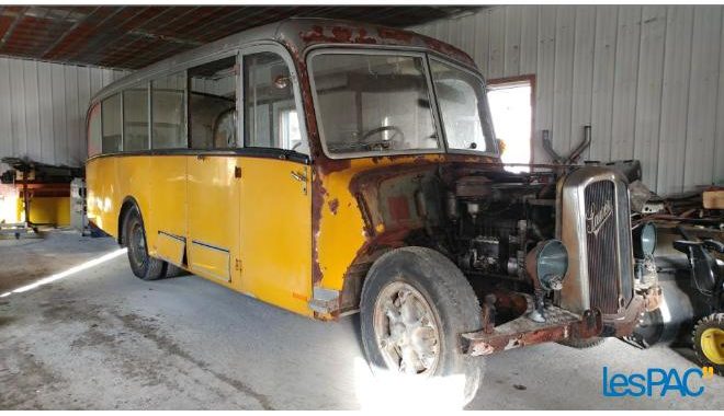 Autobus 1951 Saurer avec moteur diesel